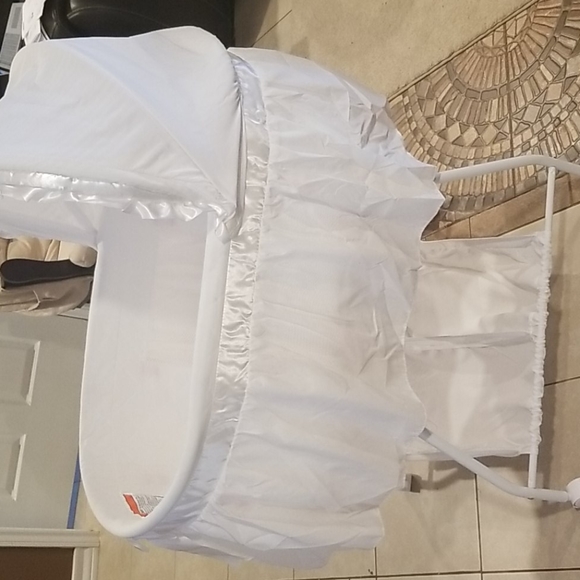 Basinet - Picture 4 of 4